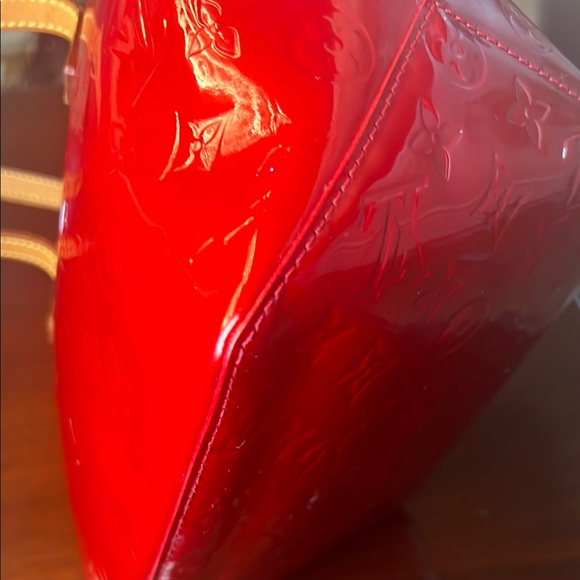 Louis Vuitton Vernis Red Embossed Bellevue Patent Leather Tote Bag - Picture 8 of 15